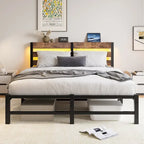 Letto matrimoniale moderno in metallo beige e marrone con testiera in legno, luci RGB e ripiano portaoggetti per camera da letto