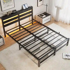 Letto matrimoniale moderno in metallo nero con testiera in legno e luci RGB
