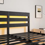 Letto matrimoniale moderno in metallo nero con testiera in legno e luci RGB