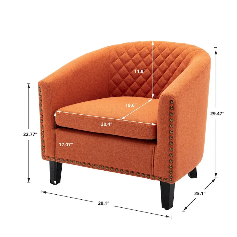 Poltrona a barilotto Accent, sedia da salotto con borchie e gambe in legno massiccio