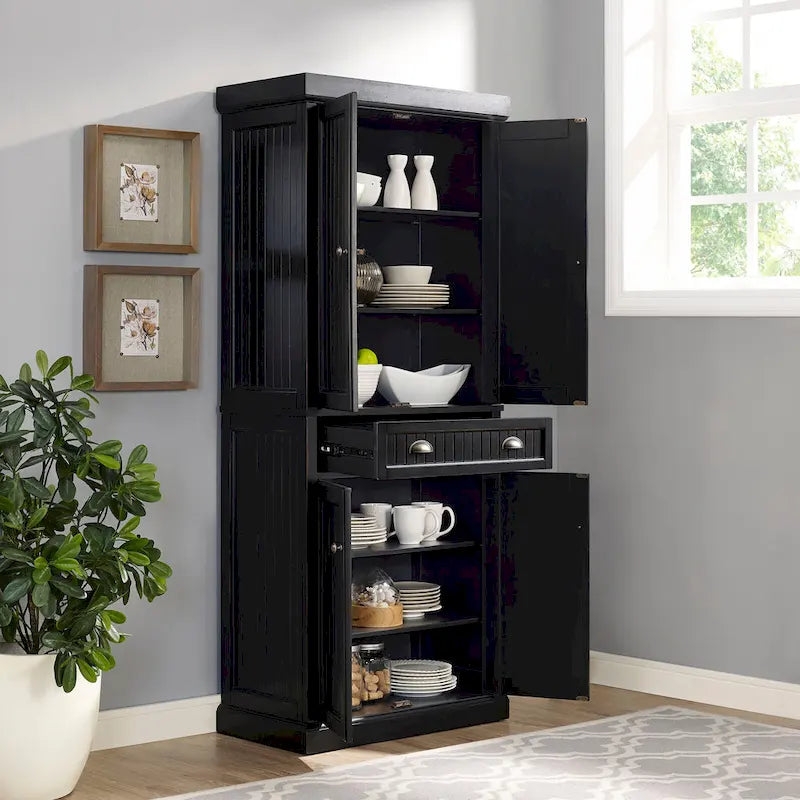 Dispensa da cucina con finitura nera anticata