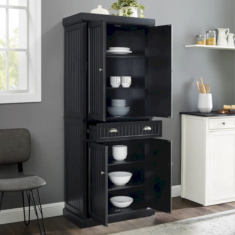 Dispensa da cucina con finitura nera anticata